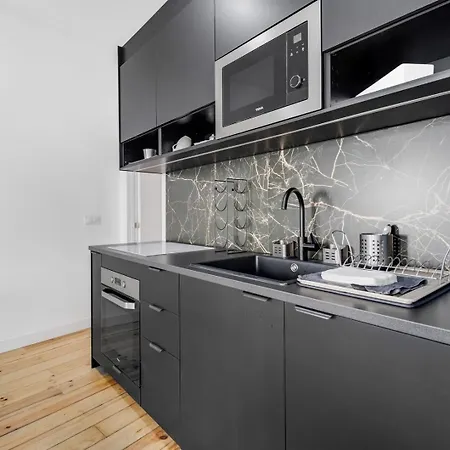 Charming One-bedroom Principe Real | By Airnest Apartment Lisbon