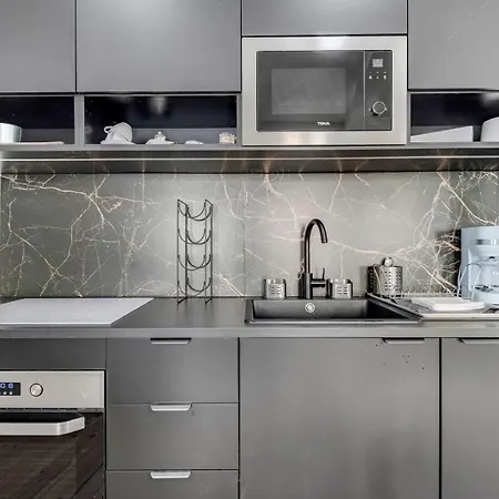 Charming One-bedroom Principe Real | By Airnest 리스본
